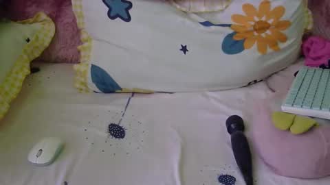 Snapshot of blessing_star chatting on 12.22.24 Joanna online show from 12.22.24