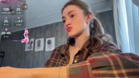 Snapshot of blessmyass chatting on 09.30.25 blessmyass online show from 09.30.25