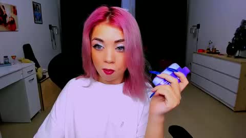 Snapshot of blinkofeyess chatting on 12.03.24 Nicole online show from 12.03.24