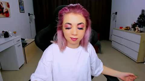 Snapshot of blinkofeyess chatting on 01.07.25 Nicole online show from 01.07.25