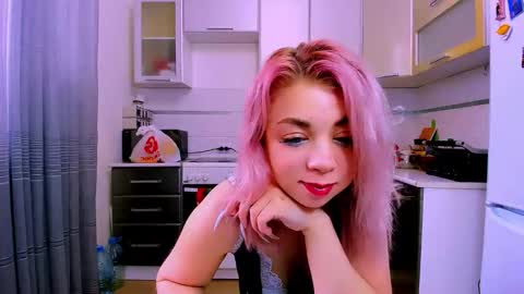 Snapshot of blinkofeyess chatting on 01.25.25 Nicole online show from 01.25.25