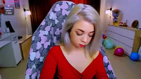 Snapshot of blinkofeyess chatting on 02.13.25 Nicole online show from 02.13.25