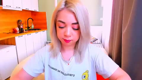 Snapshot of blinkofeyess chatting on 02.28.25 Nicole online show from 02.28.25