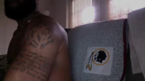 Snapshot of blksurfher chatting on 11.15.25 blksurfher online show from 11.15.25