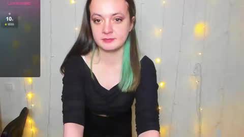Snapshot of bloemetjes chatting on 12.28.24 bloemetjes online show from 12.28.24