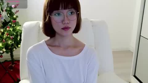 Snapshot of blon_kater chatting on 12.20.24 YoYo online show from 12.20.24