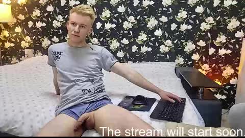 blond_boy69 online show from 05.13.26