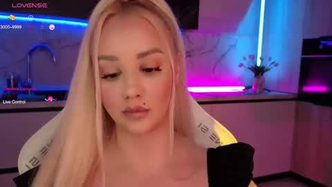 Lana online show from 10.24.25