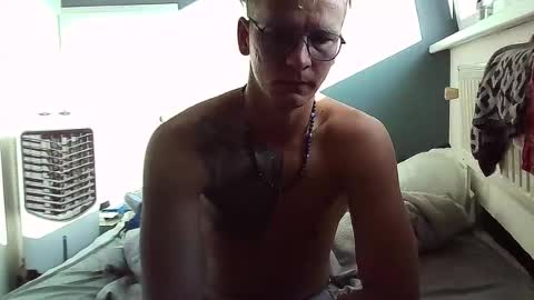 Snapshot of blondapollonl chatting on 07.25.26 Apollo online show from 07.25.26