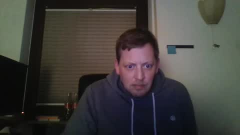 Snapshot of blonde32m chatting on 12.15.24 blonde32m online show from 12.15.24