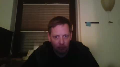 Snapshot of blonde32m chatting on 01.25.25 blonde32m online show from 01.25.25