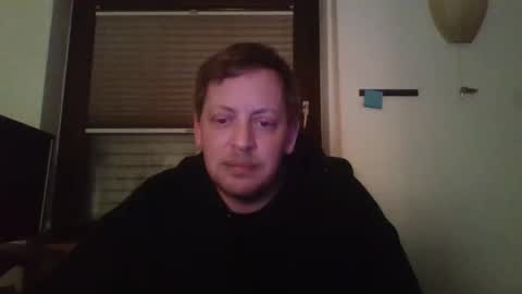 Snapshot of blonde32m chatting on 02.14.25 blonde32m online show from 02.14.25