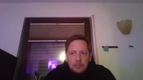 Snapshot of blonde32m chatting on 09.14.25 blonde32m online show from 09.14.25