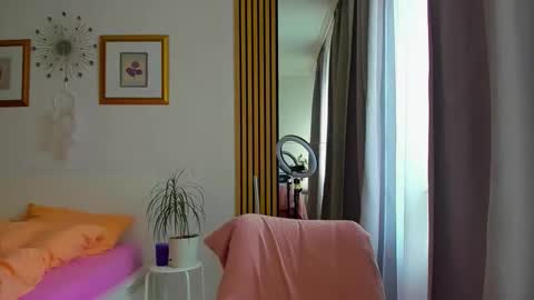 Nicole online show from 02.25.26