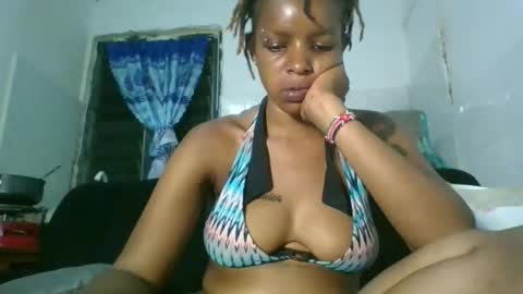 blonde_queenie online show from 04.09.26