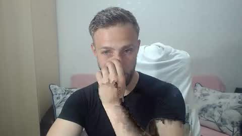 Snapshot of blondeagle chatting on 05.11.26 Mr Blond online show from 05.11.26