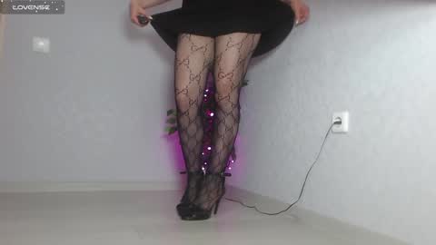 Snapshot of blondiana chatting on 12.05.24 Im Di. I smell naked even when Im dressed. online show from 12.05.24