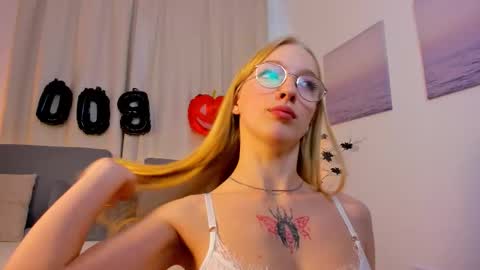 Eva online show from 10.21.25