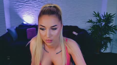 Kiki online show from 04.25.26