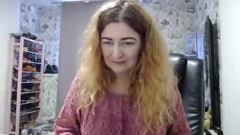 Snapshot of blondmilfs chatting on 12.14.24 BlondMILfs online show from 12.14.24