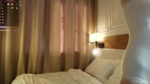blondoll online show from 06.10.26