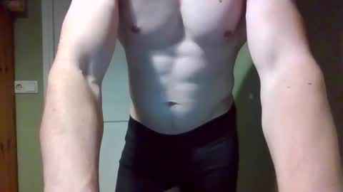 Snapshot of blondsubnl chatting on 11.24.25 BlondSubNL online show from 11.24.25