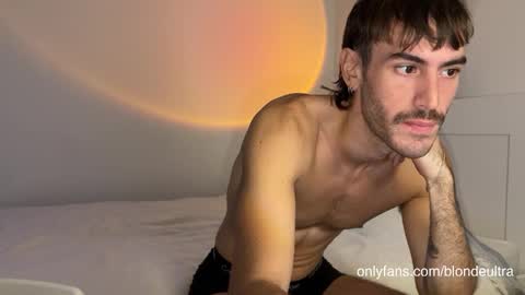 Snapshot of blondultra chatting on 12.05.24 blondultra online show from 12.05.24