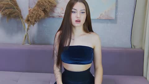 Snapshot of bloody_rayne chatting on 12.31.24 Juliana online show from 12.31.24