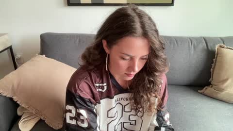 Emma Bloom online show from 09.21.25