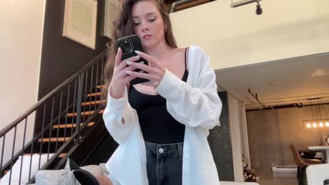 Emma Bloom online show from 12.21.25