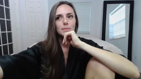 Sarah Zee online show from 12.16.24