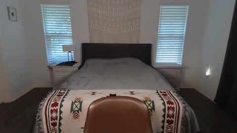 Sarah Zee online show from 11.25.25