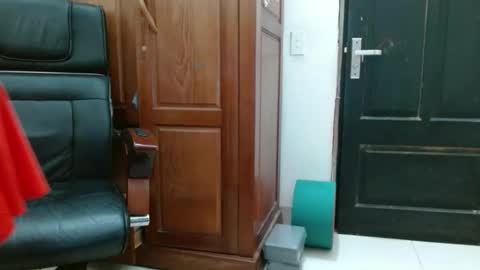 Snapshot of blowy079 chatting on 10.04.25 blowy079 online show from 10.04.25