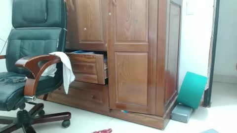 Snapshot of blowy079 chatting on 10.24.25 blowy079 online show from 10.24.25