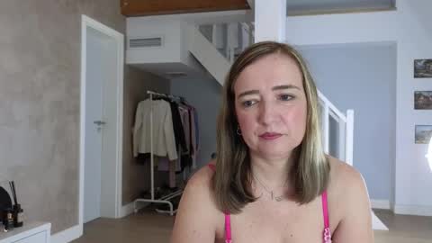 Snapshot of blue_angel_sweet chatting on 10.20.25 blue_angel_sweet online show from 10.20.25