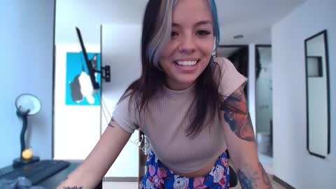 Snapshot of blue_tatuu1 chatting on 11.27.25 Alice bleu for friends online show from 11.27.25