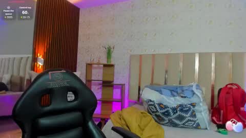 Snapshot of blue_tay1 chatting on 09.19.25 blue_tay1 online show from 09.19.25