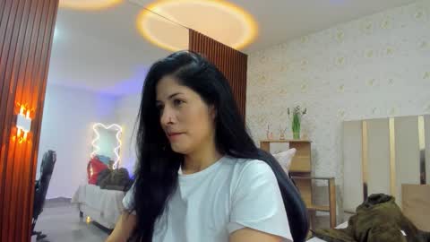 Snapshot of blue_tay1 chatting on 09.21.25 blue_tay1 online show from 09.21.25