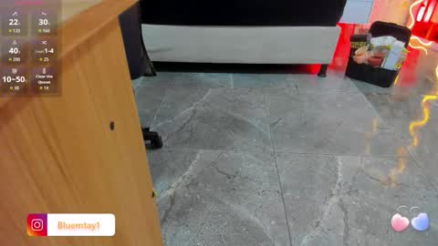 Snapshot of blue_tay1 chatting on 10.18.25 blue_tay1 online show from 10.18.25