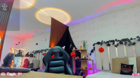 Snapshot of blue_tay1 chatting on 10.20.25 blue_tay1 online show from 10.20.25