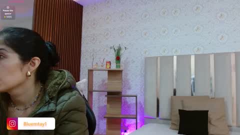 Snapshot of blue_tay1 chatting on 11.06.25 blue_tay1 online show from 11.06.25