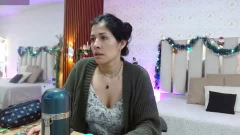 Snapshot of blue_tay1 chatting on 11.25.25 blue_tay1 online show from 11.25.25