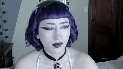 sophie  online show from 11.18.25