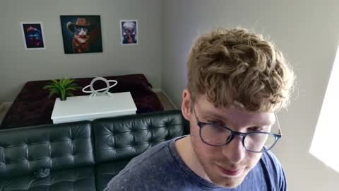Snapshot of blueeyedtallguy chatting on 03.16.26 blueeyedtallguy online show from 03.16.26