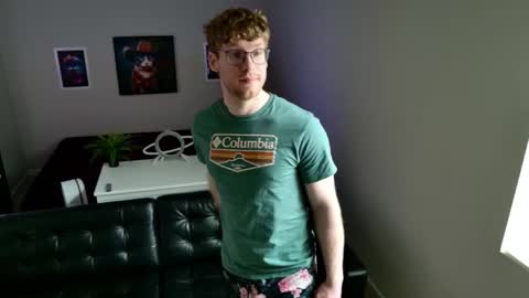 Snapshot of blueeyedtallguy chatting on 03.17.26 blueeyedtallguy online show from 03.17.26