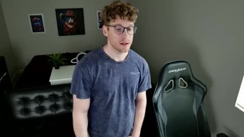 Snapshot of blueeyedtallguy chatting on 03.20.26 blueeyedtallguy online show from 03.20.26
