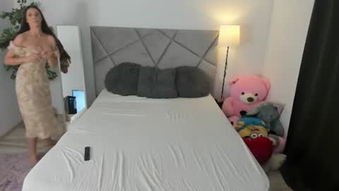 Snapshot of blueeyeslexxxy chatting on 06.18.26 blueeyeslexxxy online show from 06.18.26