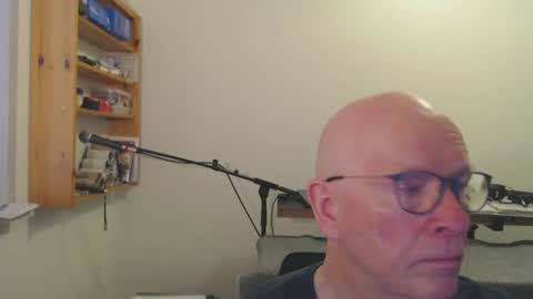 Snapshot of blueeyesn8 chatting on 12.02.24 blueeyesn8 online show from 12.02.24