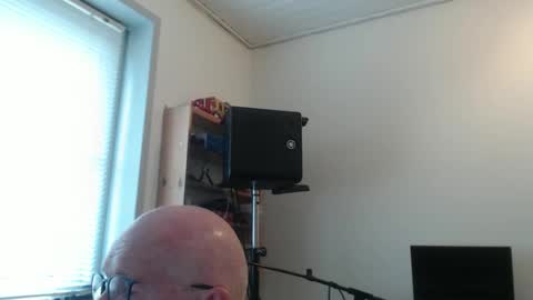 Snapshot of blueeyesn8 chatting on 10.11.25 blueeyesn8 online show from 10.11.25