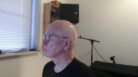 Snapshot of blueeyesn8 chatting on 11.18.25 blueeyesn8 online show from 11.18.25